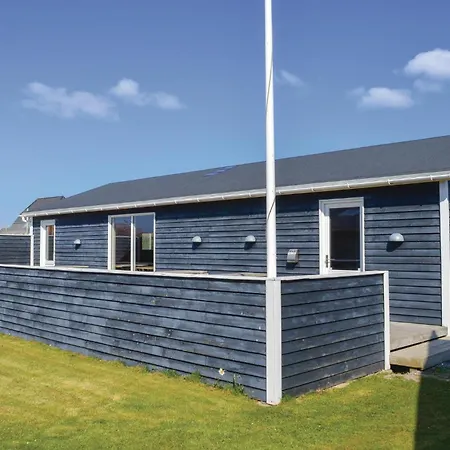Holiday home 18 *